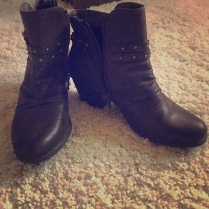 EUC brown boots